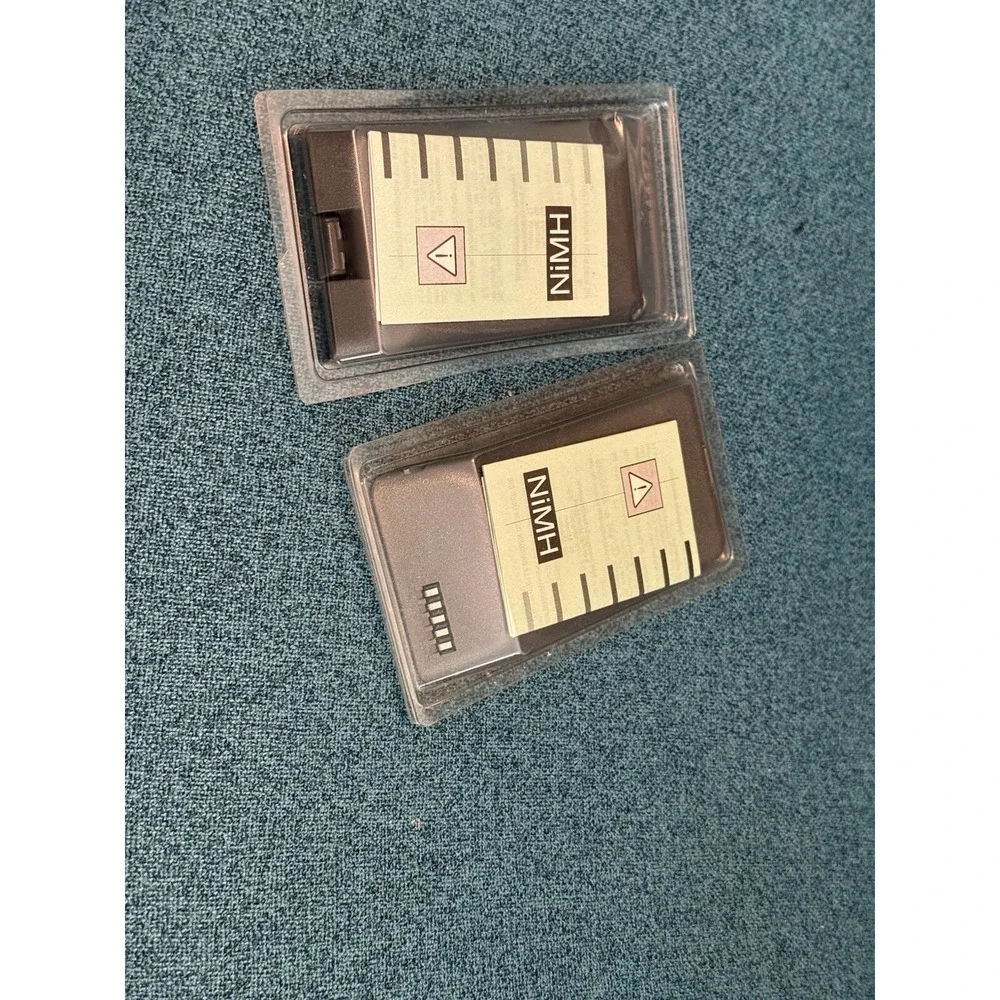 Motorola SLN 9700A Travel Battery Charger With‎ 2 Batteries